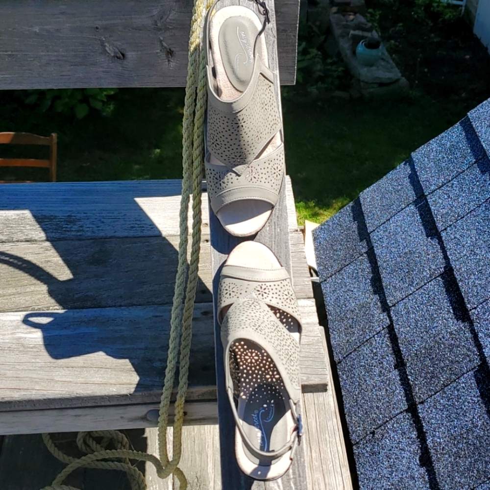 EASY STREET SANDAL CONFORT WAVE SIZE 6 1/2 - Picture 9 of 17